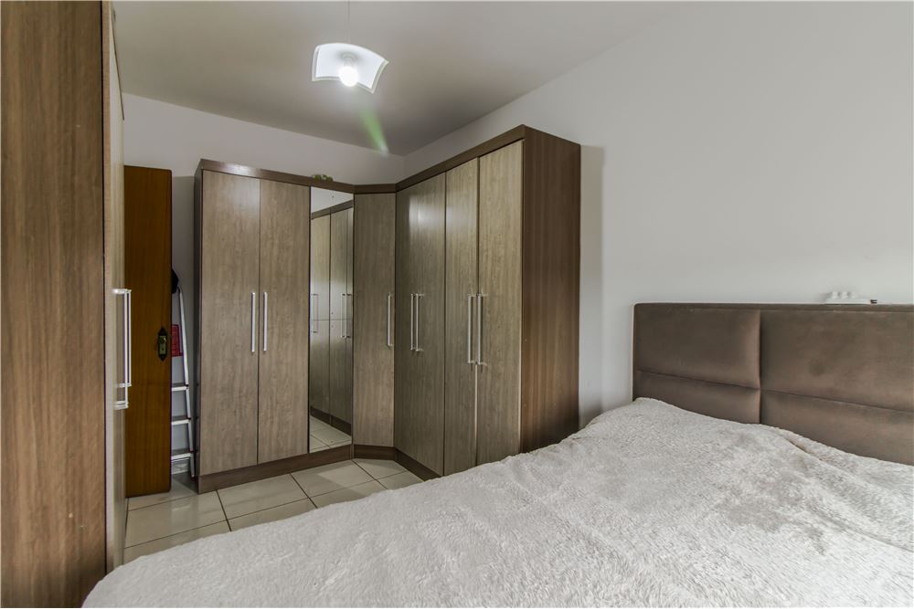 Apartamento à venda com 2 quartos, 68m² - Foto 9