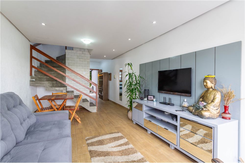 Casa à venda com 2 quartos, 108m² - Foto 4