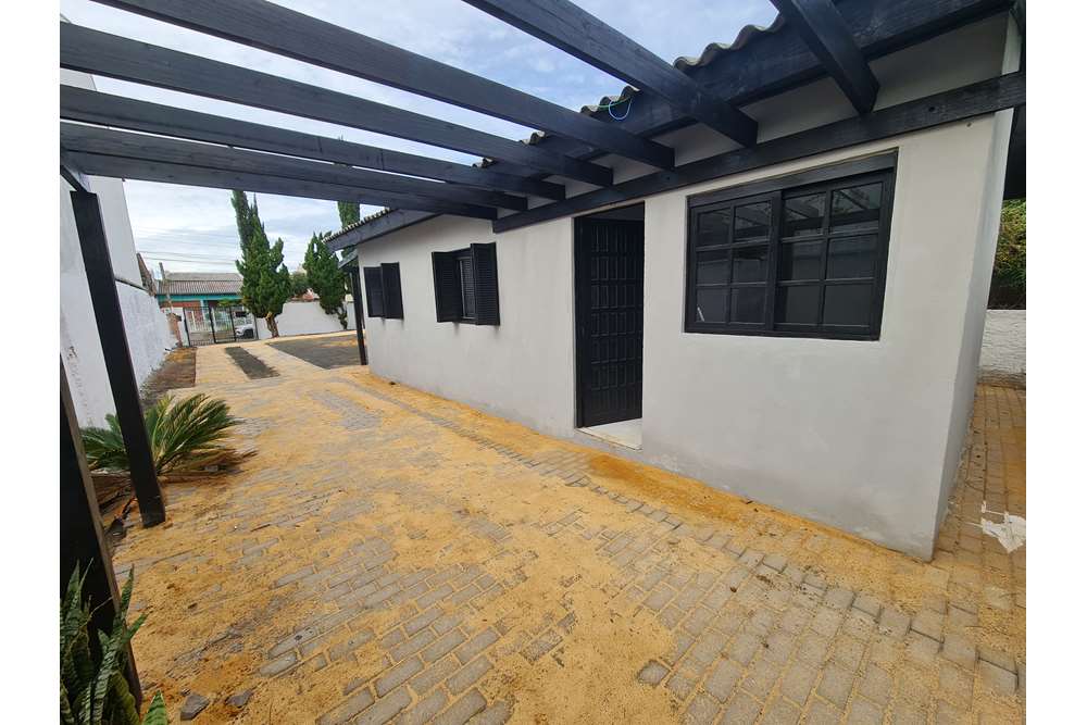 Casa à venda com 2 quartos, 300m² - Foto 4