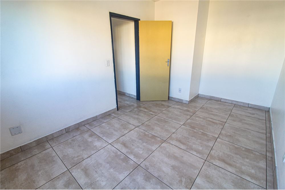 Apartamento à venda com 2 quartos, 67m² - Foto 5