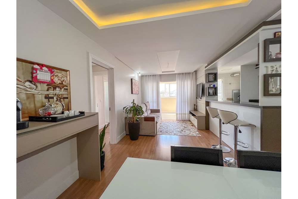 Apartamento à venda com 3 quartos, 104m² - Foto 2