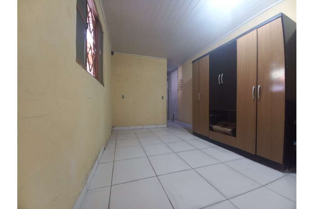 Casa à venda com 2 quartos, 60m² - Foto 13