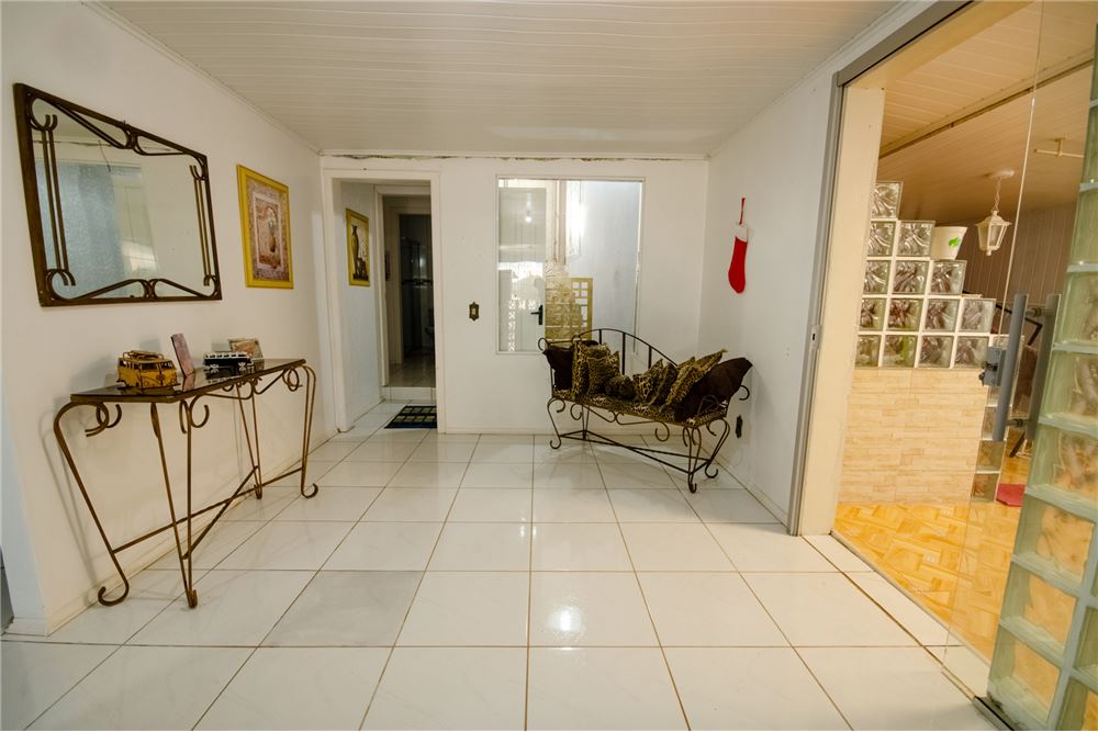 Casa à venda com 3 quartos, 242m² - Foto 6