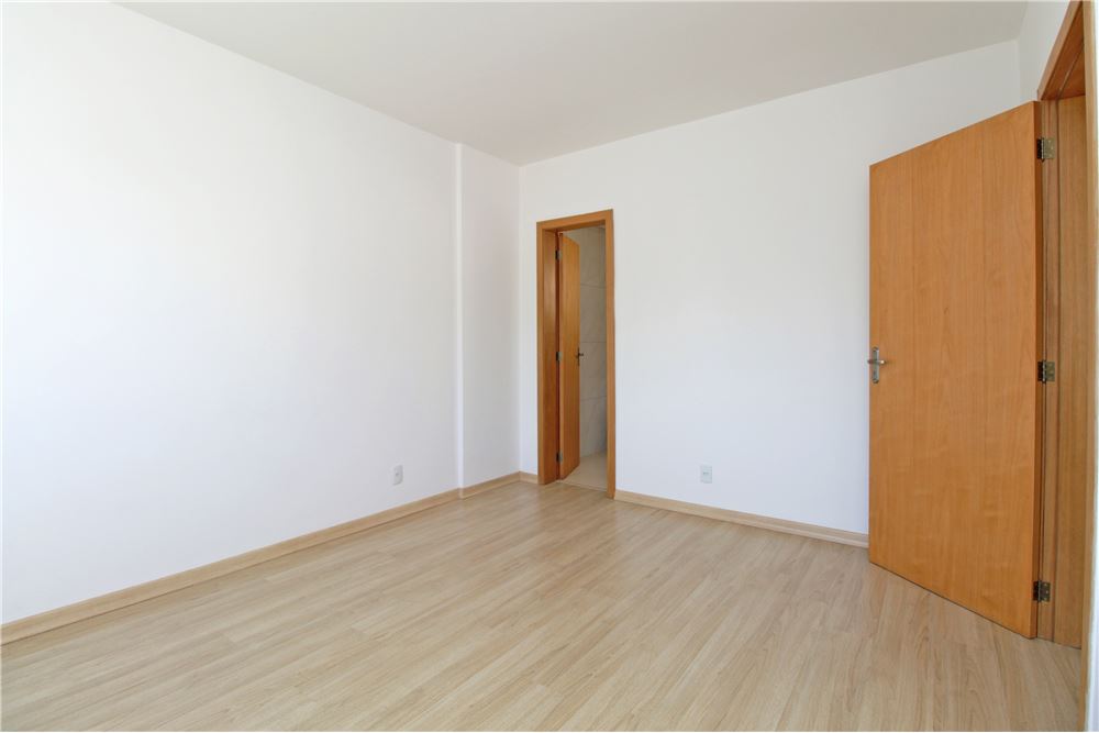 Apartamento à venda com 3 quartos, 132m² - Foto 7