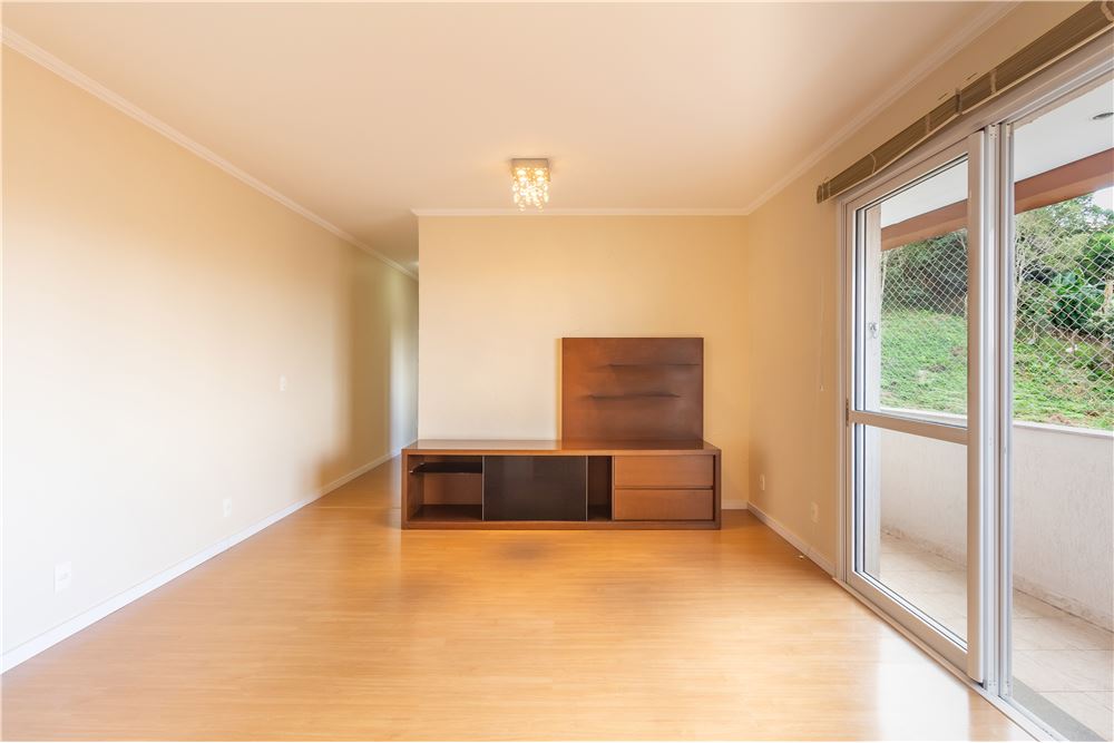 Apartamento à venda com 2 quartos, 120m² - Foto 2