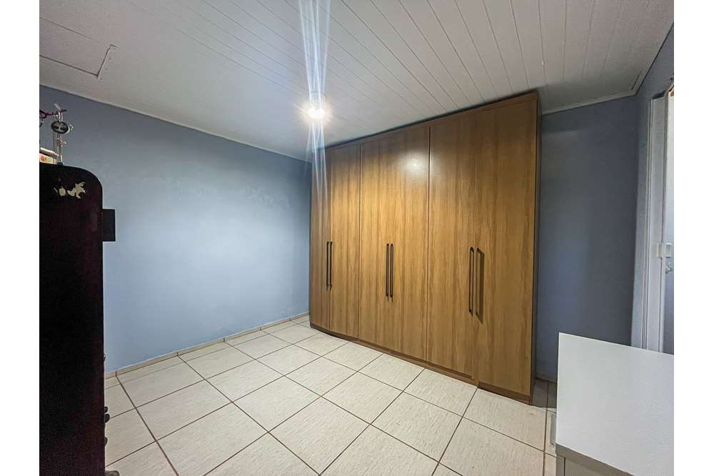 Casa à venda com 3 quartos, 90m² - Foto 14