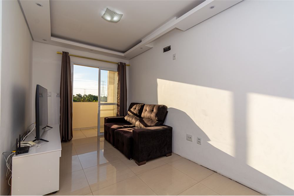 Apartamento à venda com 2 quartos, 67m² - Foto 2