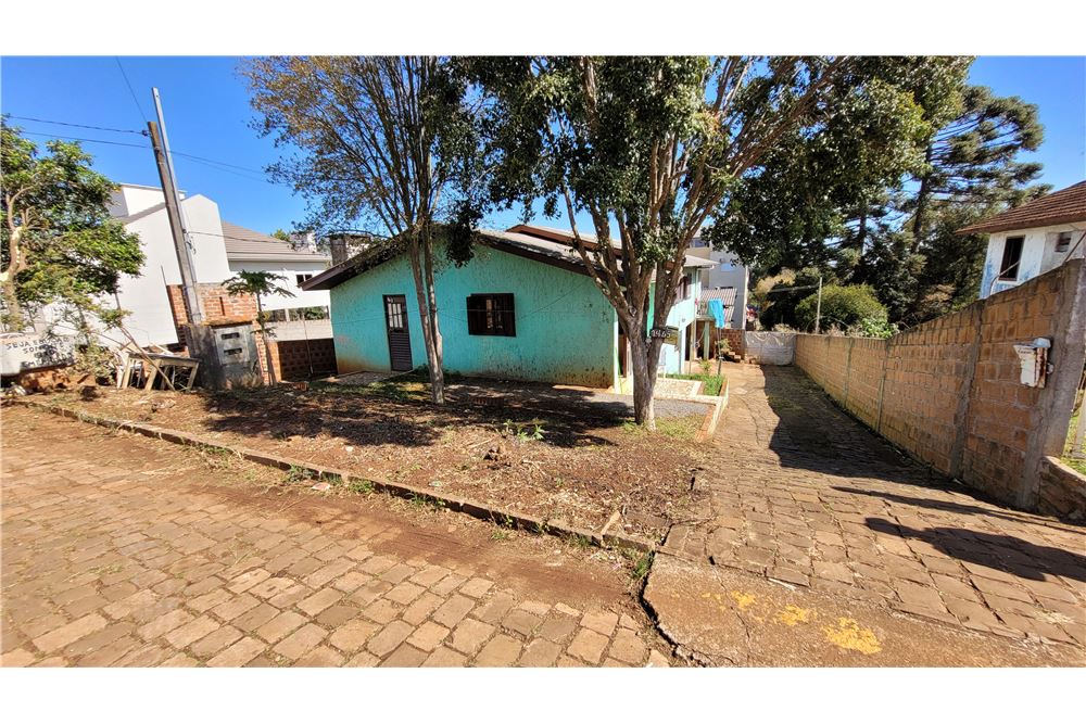 Casa à venda com 1 quarto, 300m² - Foto 1