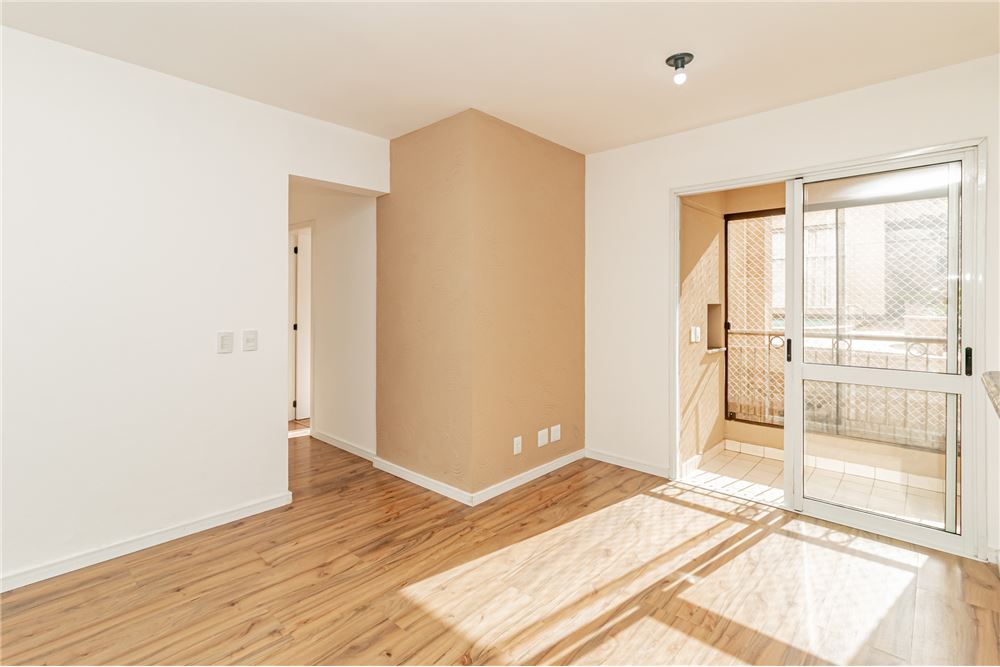 Apartamento à venda com 2 quartos, 52m² - Foto 2