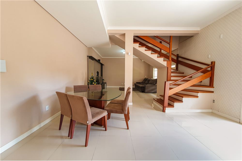 Casa à venda com 3 quartos, 169m² - Foto 5