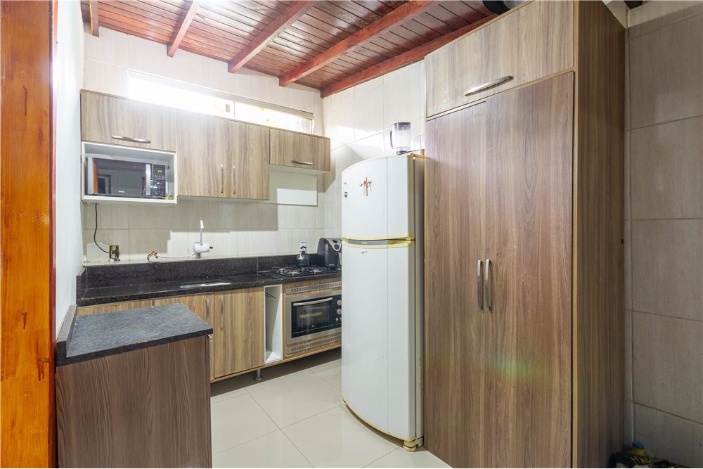 Casa à venda com 3 quartos, 70m² - Foto 10