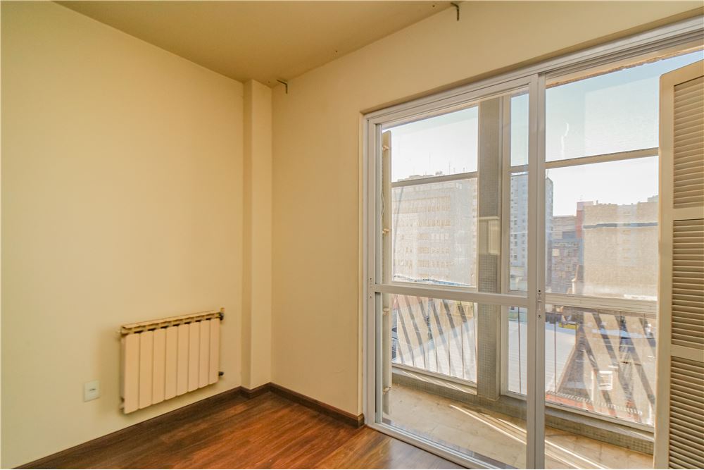 Apartamento à venda com 3 quartos, 202m² - Foto 9