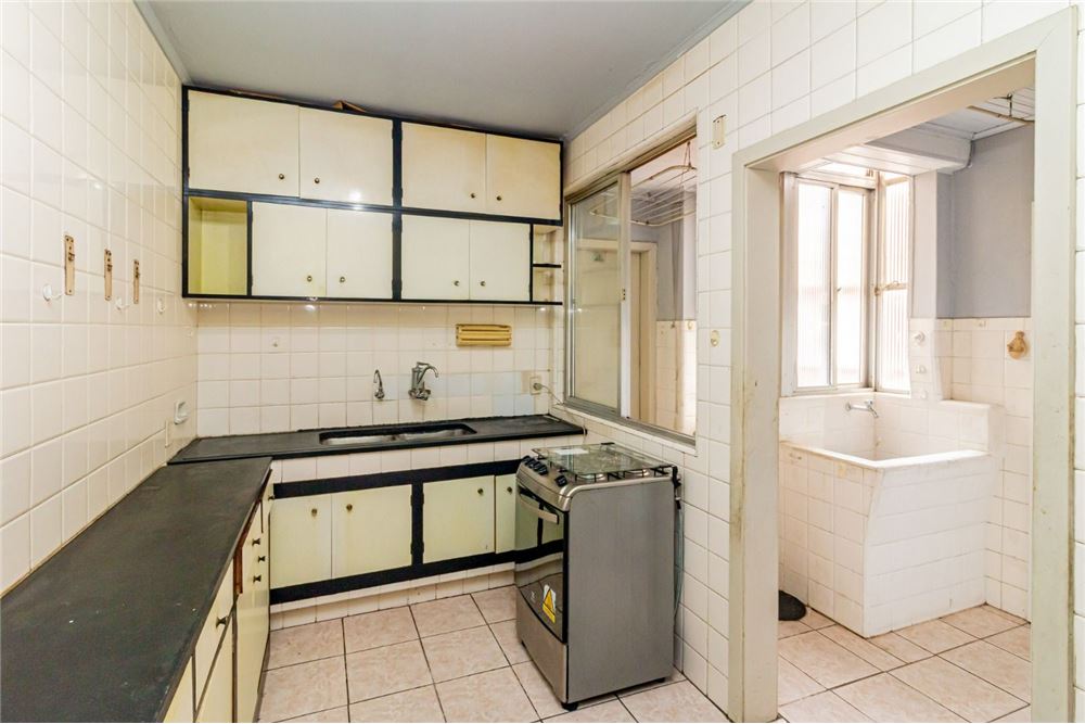 Apartamento à venda com 3 quartos, 178m² - Foto 1