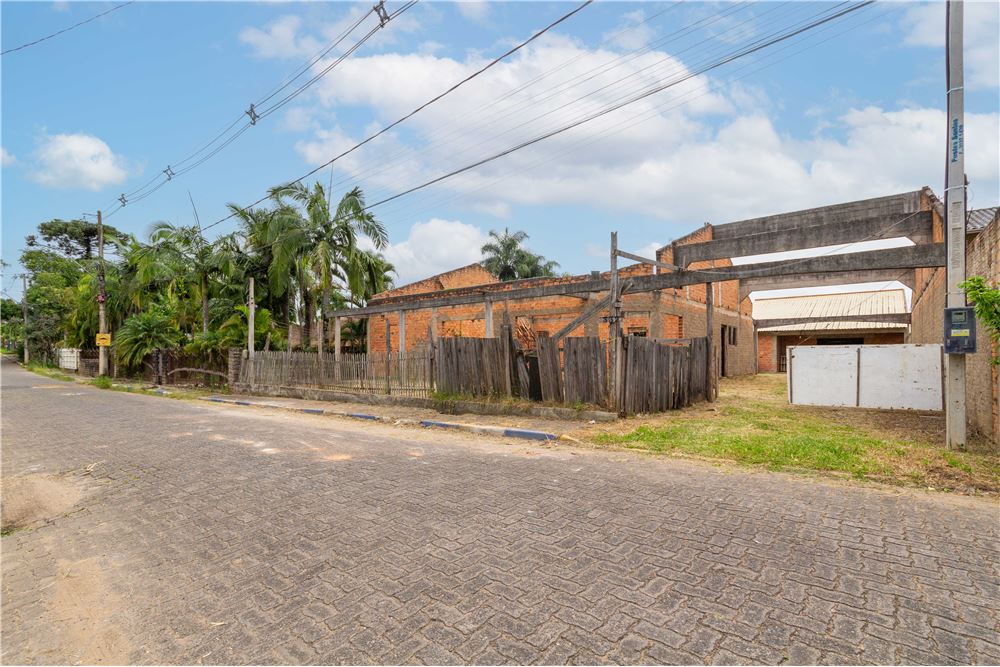 Casa de Condomínio à venda, 400m² - Foto 4