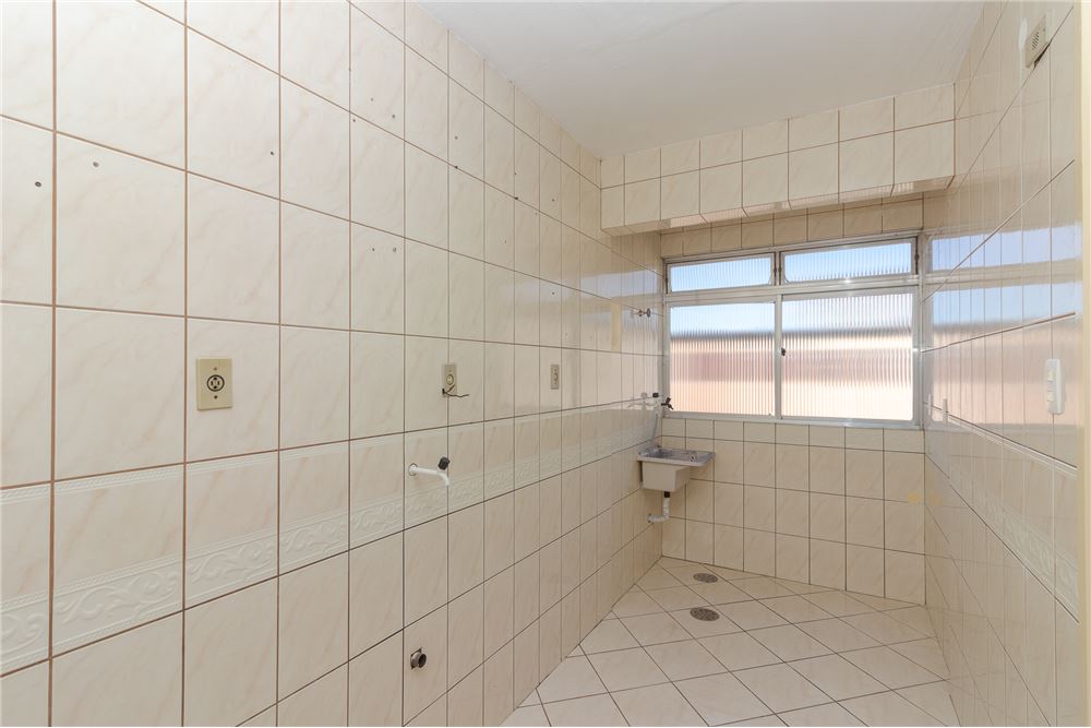 Apartamento à venda com 2 quartos, 63m² - Foto 9