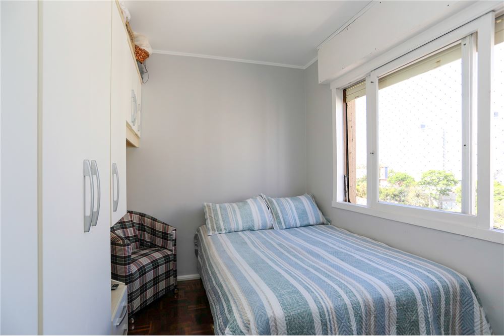 Apartamento à venda com 3 quartos, 93m² - Foto 13