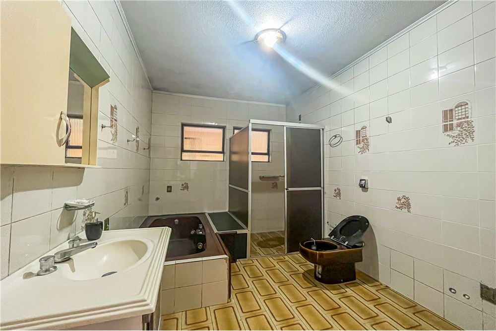 Casa à venda com 4 quartos, 350m² - Foto 17