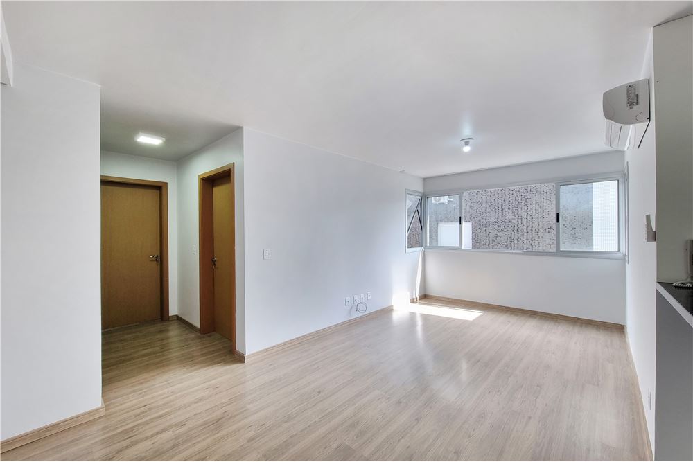 Apartamento à venda com 2 quartos, 106m² - Foto 3