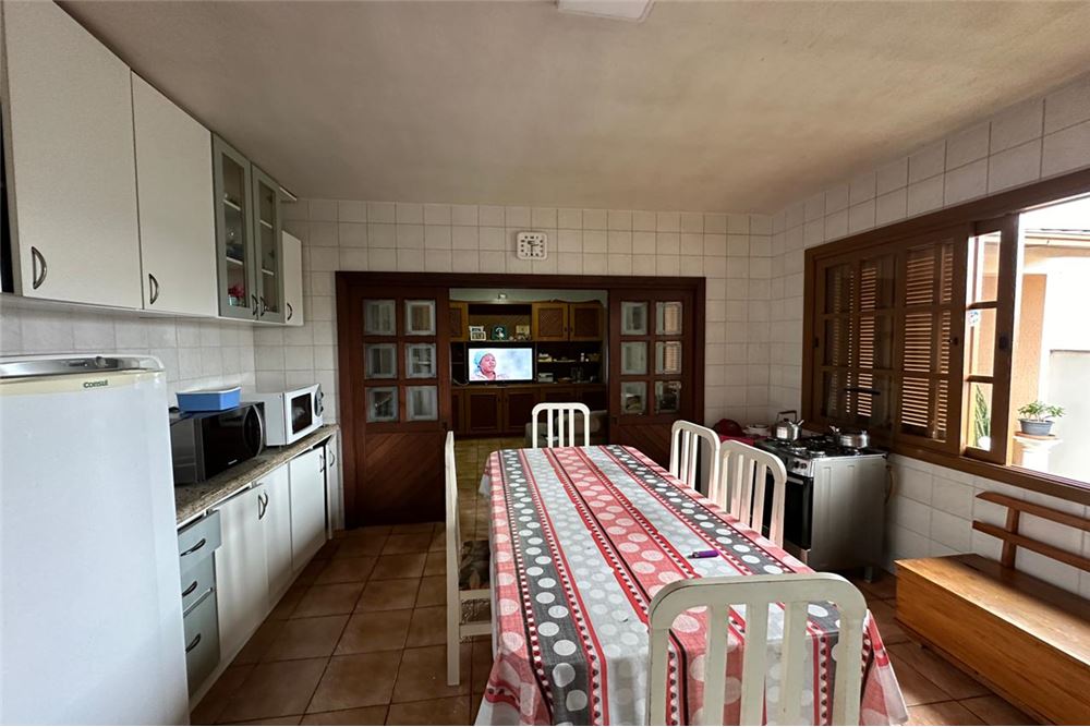 Casa à venda com 3 quartos, 230m² - Foto 11