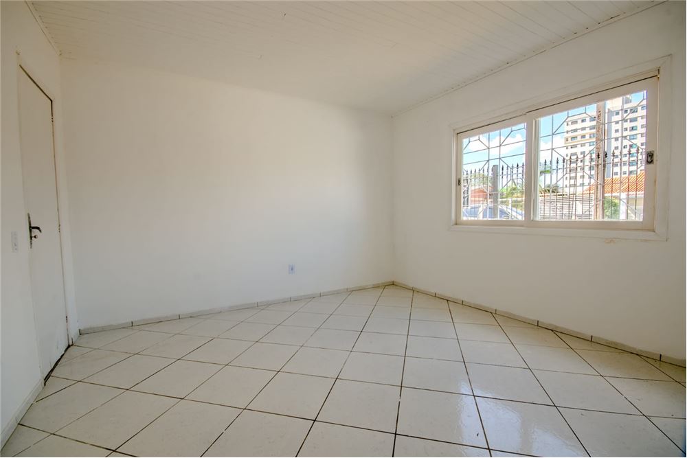 Casa à venda com 3 quartos, 240m² - Foto 6