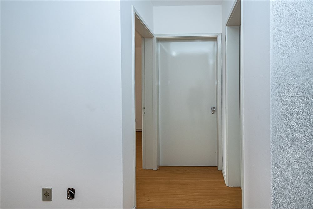 Apartamento à venda com 2 quartos, 69m² - Foto 4