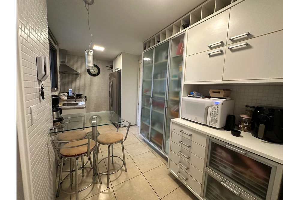 Apartamento à venda com 3 quartos, 131m² - Foto 7