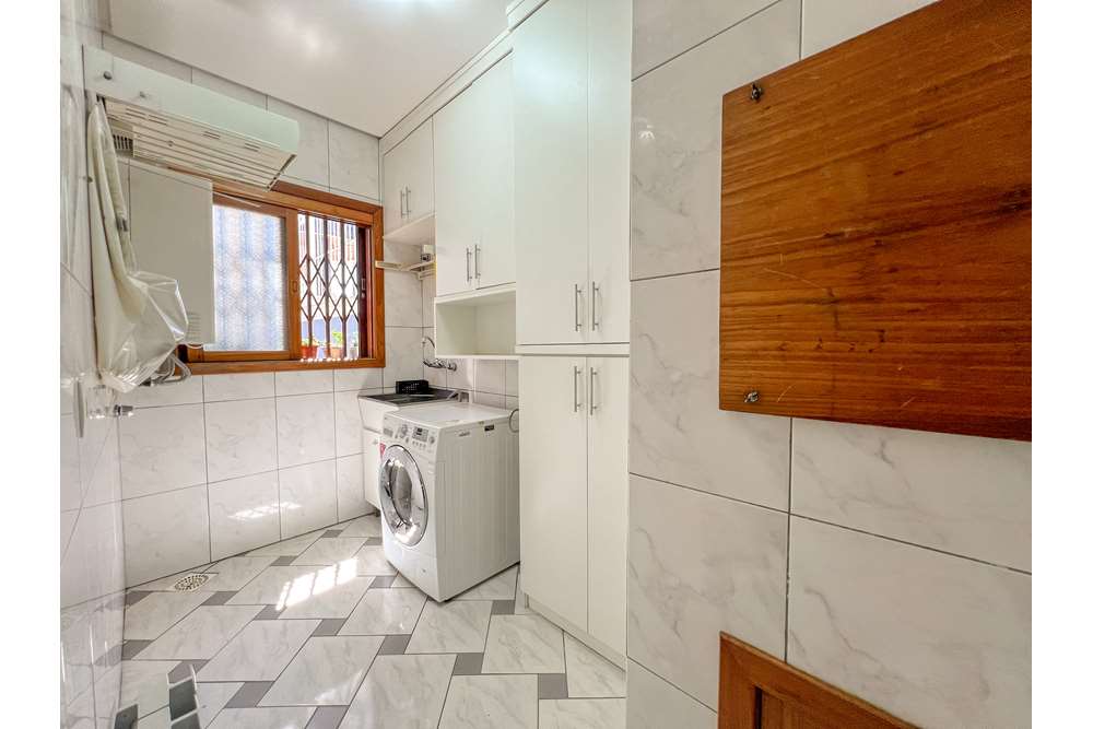 Apartamento à venda com 3 quartos, 227m² - Foto 12