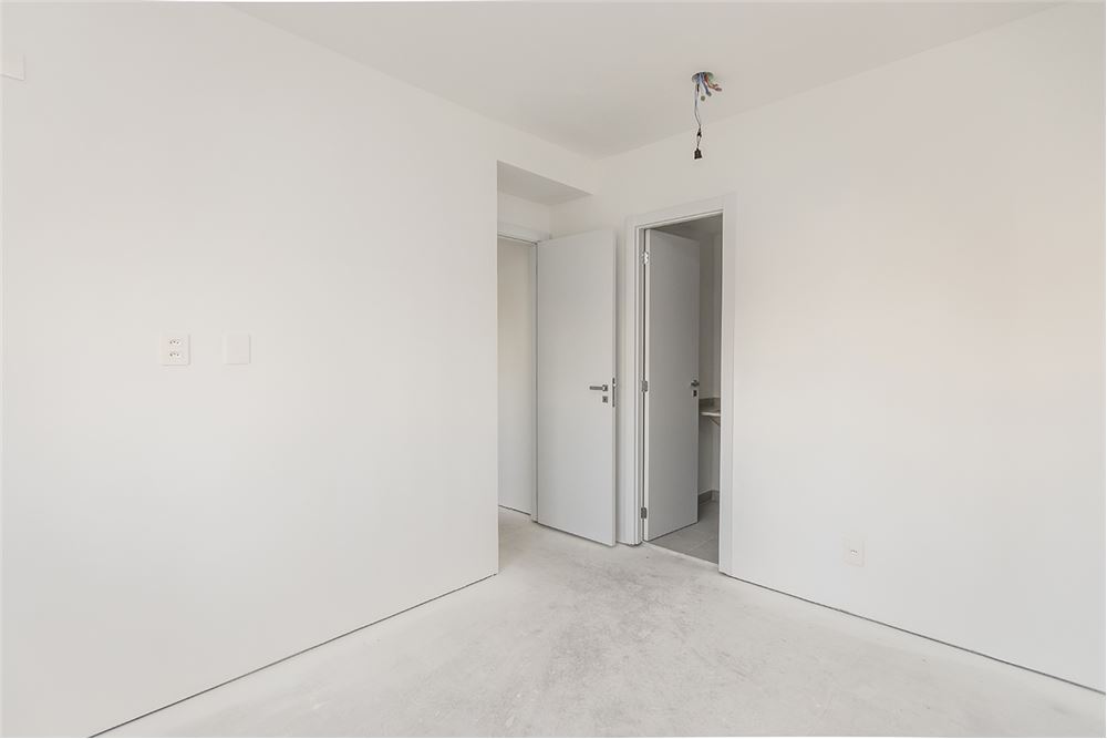 Apartamento à venda com 2 quartos, 70m² - Foto 7