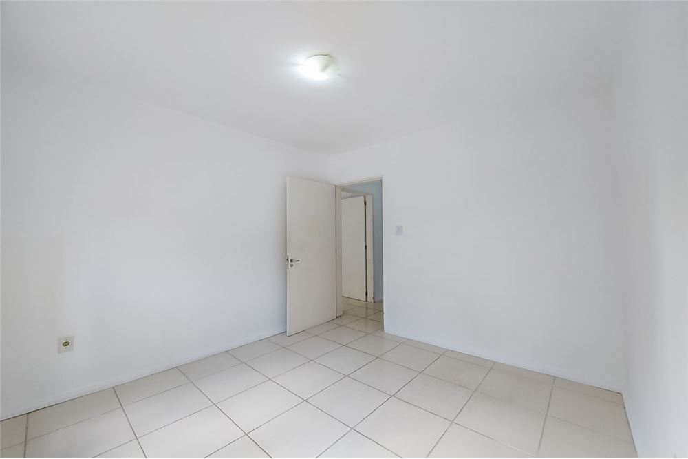 Apartamento à venda com 2 quartos, 125m² - Foto 7