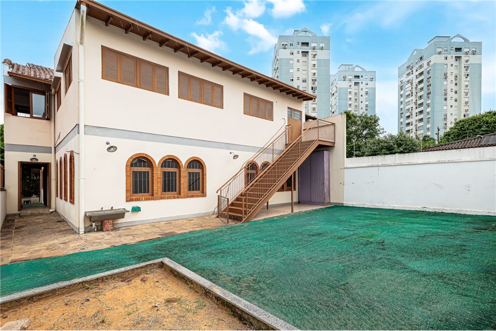 Casa à venda com 2 quartos, 372m² - Foto 18