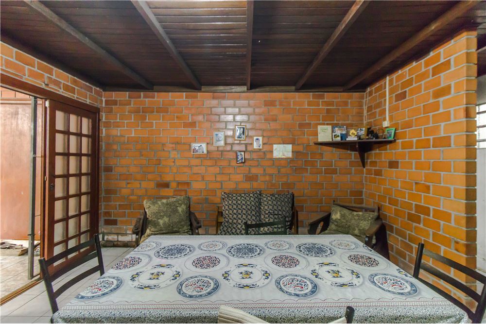 Casa à venda com 3 quartos, 300m² - Foto 17