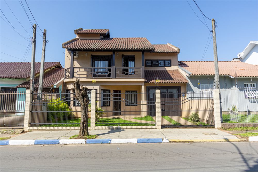 Casa à venda com 3 quartos, 200m² - Foto 2