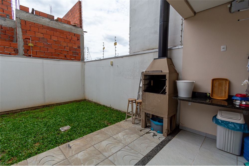 Casa à venda com 2 quartos, 90m² - Foto 17