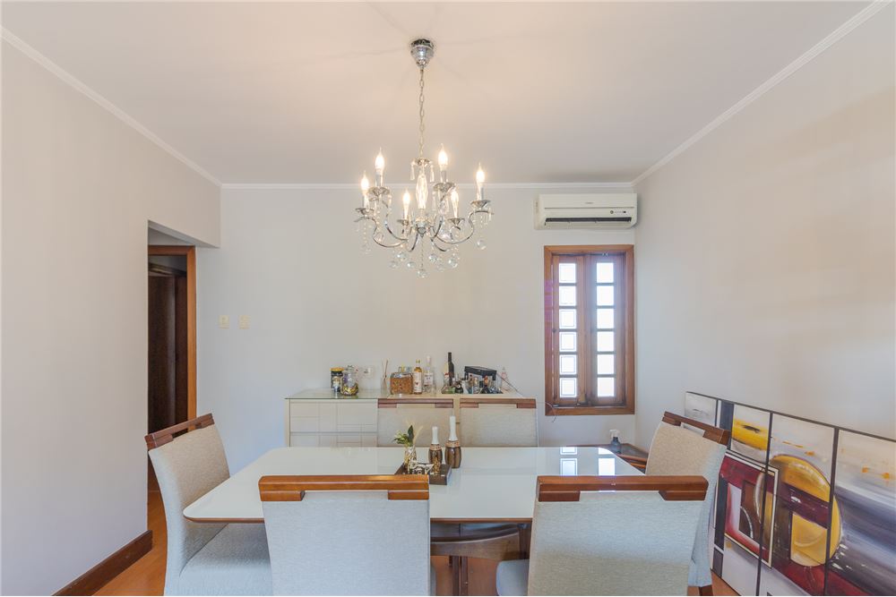 Casa à venda com 3 quartos, 300m² - Foto 4