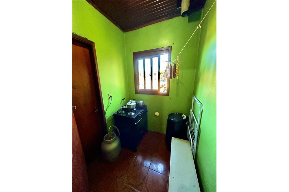 Casa à venda com 3 quartos, 90m² - Foto 9