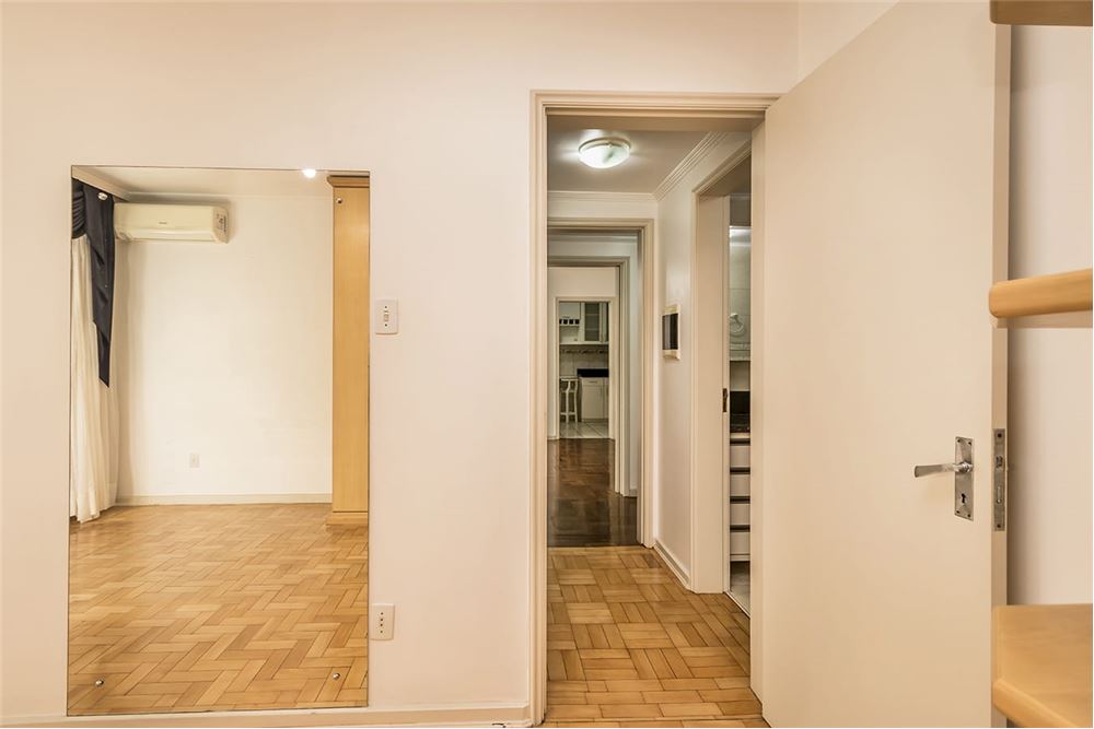 Apartamento à venda com 3 quartos, 119m² - Foto 19