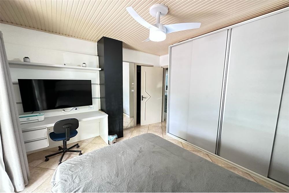 Casa à venda com 3 quartos, 650m² - Foto 14