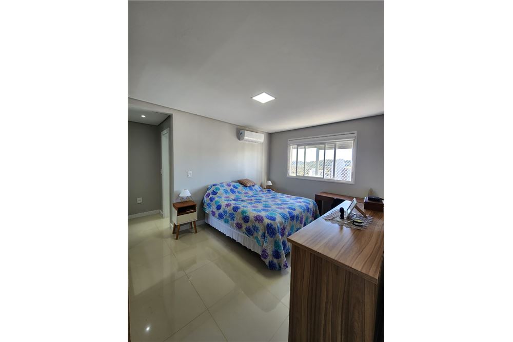 Apartamento à venda com 3 quartos, 169m² - Foto 4