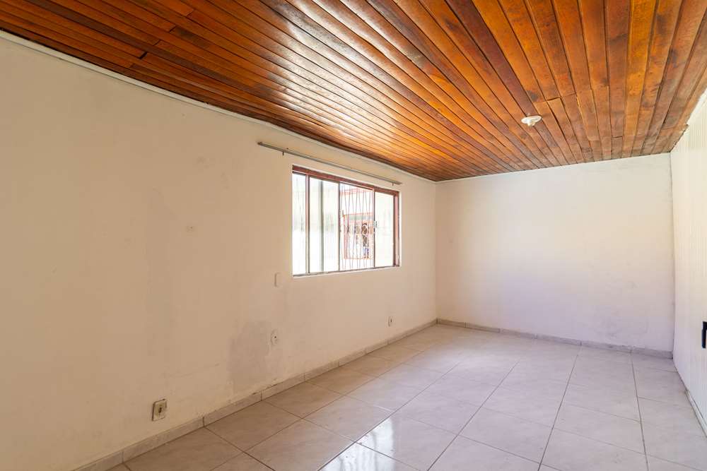 Casa à venda com 4 quartos, 200m² - Foto 12