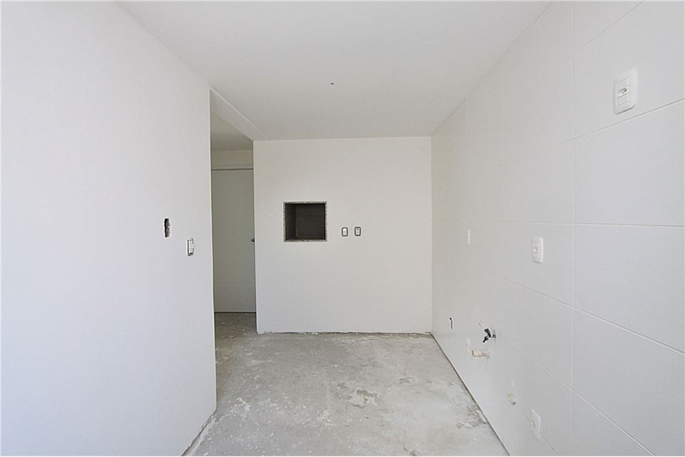 Apartamento à venda com 2 quartos, 83m² - Foto 9