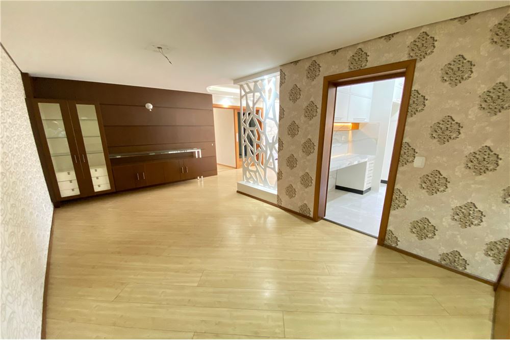 Apartamento à venda com 3 quartos, 116m² - Foto 3