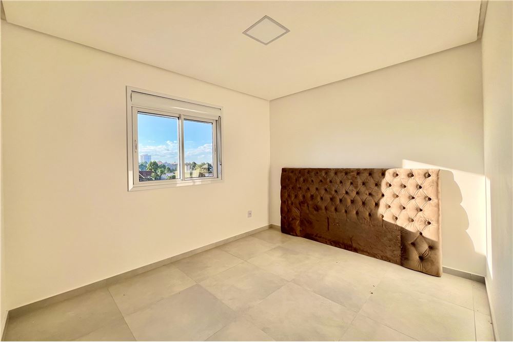 Apartamento à venda com 2 quartos, 69m² - Foto 7