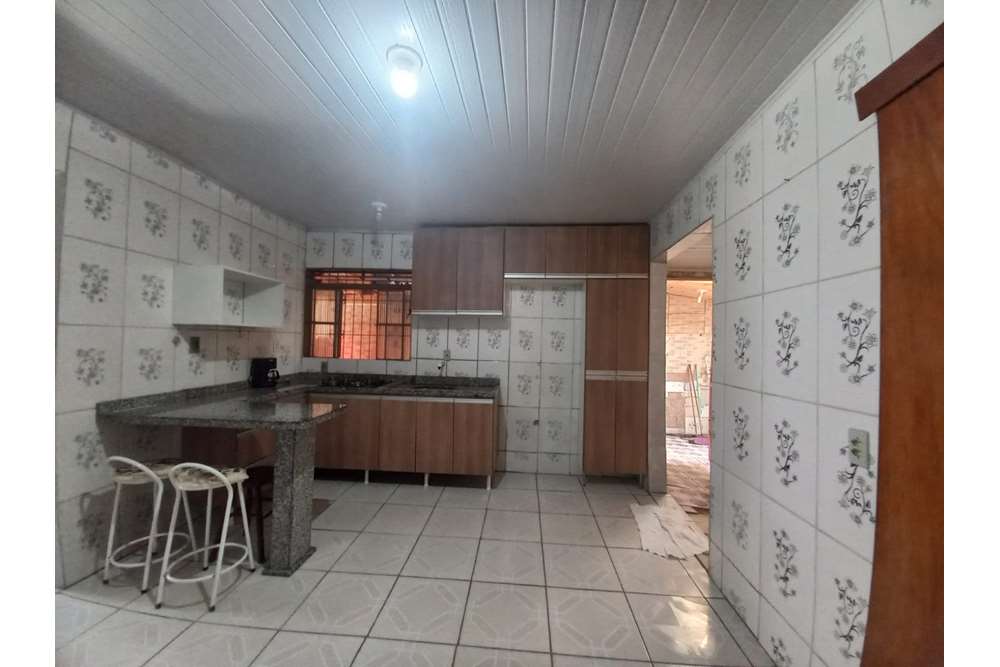 Casa à venda com 2 quartos, 60m² - Foto 1