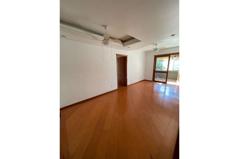 Apartamento à venda com 3 quartos, 134m² - Foto 1