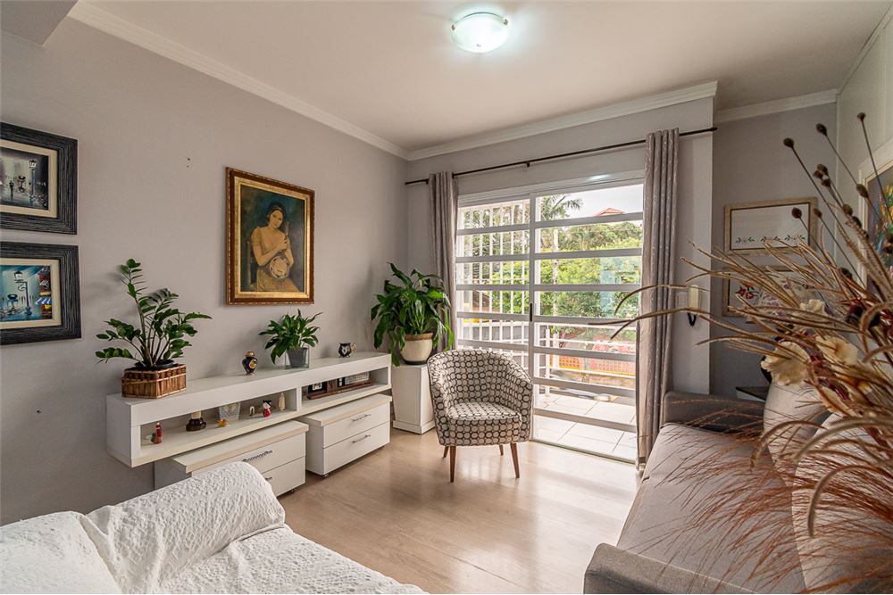 Apartamento à venda com 3 quartos, 122m² - Foto 1