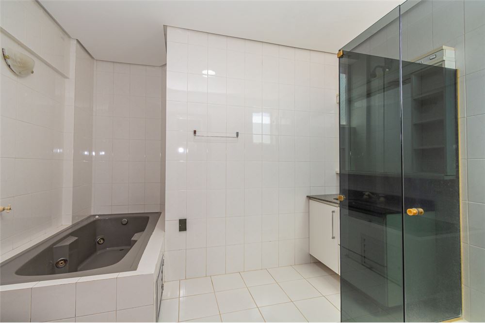 Apartamento à venda com 3 quartos, 249m² - Foto 12