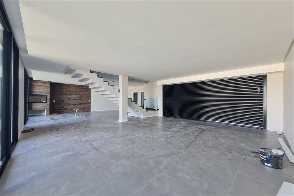 Casa à venda com 3 quartos, 253m² - Foto 9