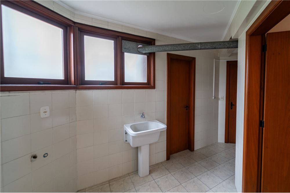 Apartamento à venda com 3 quartos, 197m² - Foto 21