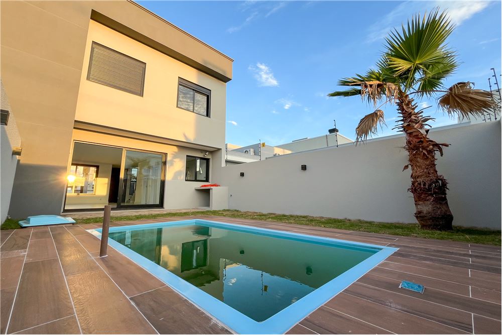 Casa à venda com 3 quartos, 114m² - Foto 9