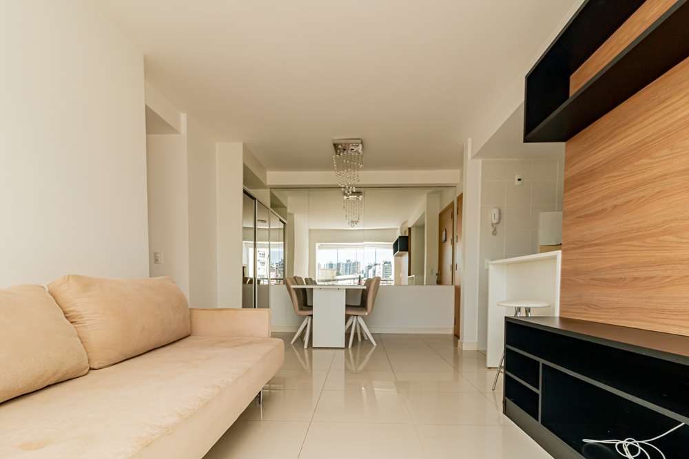 Apartamento à venda com 2 quartos, 69m² - Foto 7